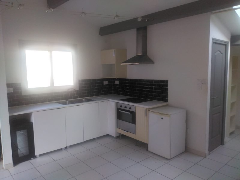 Beau studio avec cuisine équipée