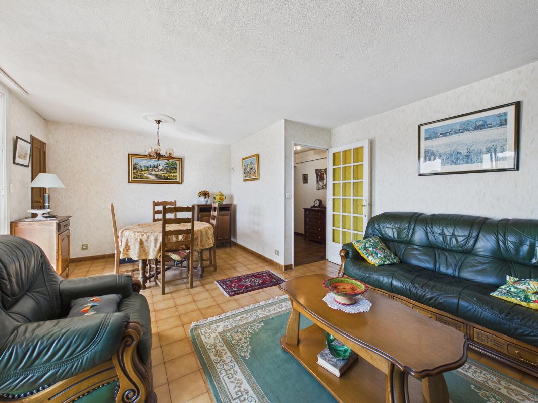 Appartement T3 deux box fermés, deux balcons et vue dégagée