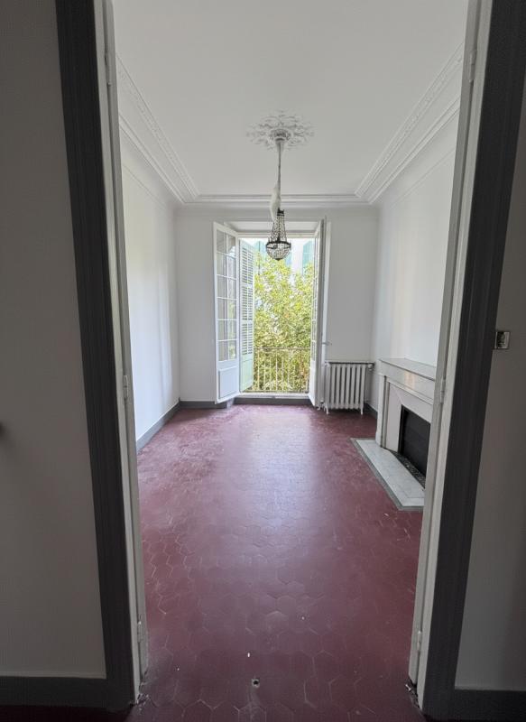 APPARTEMENT T4 - HAUSSMANIEN - PALAIS LONGCHAMP - CINQ AVENUES