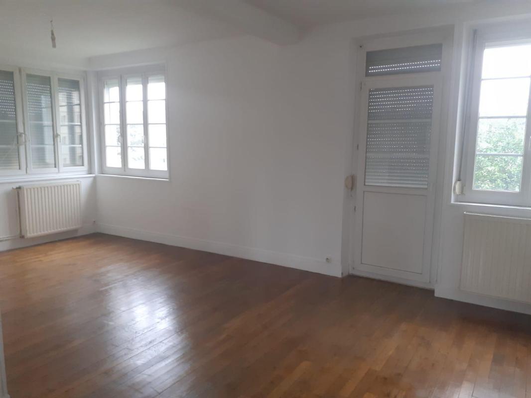Appartement T3 de 87 m² avec cave – Charleville-Mézières
