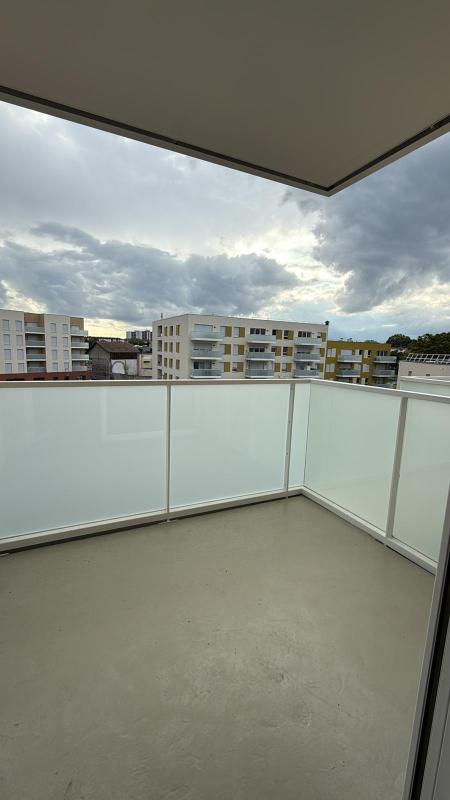 Appartement meublé neuf 25,66 m² avec balcon, parking et ascenseur à Mulhouse