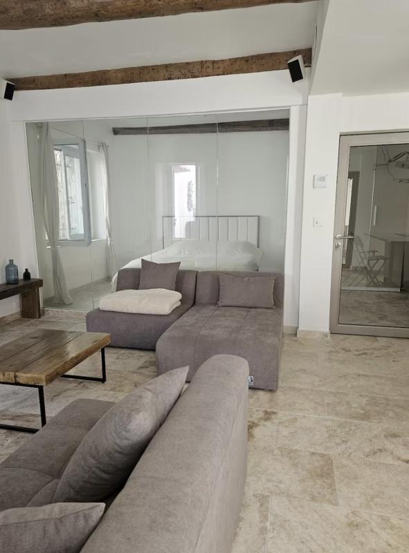 NOUVEAUTÉ – MARSEILLE 7ÈME – T2 MEUBLE AVEC TERRASSE PRIVATIVE